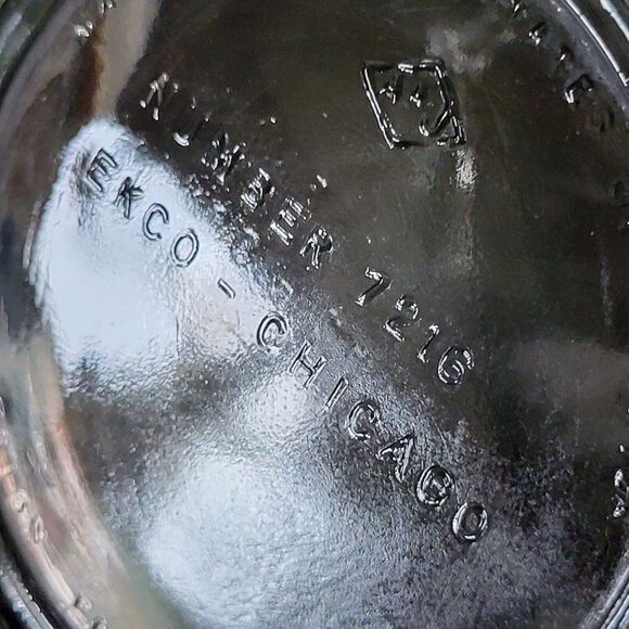 Vintage Medium Echo Chicago #7216 Vertical Ribbed Pitcher Clear Glass Pitcher - Picture 6 of 6